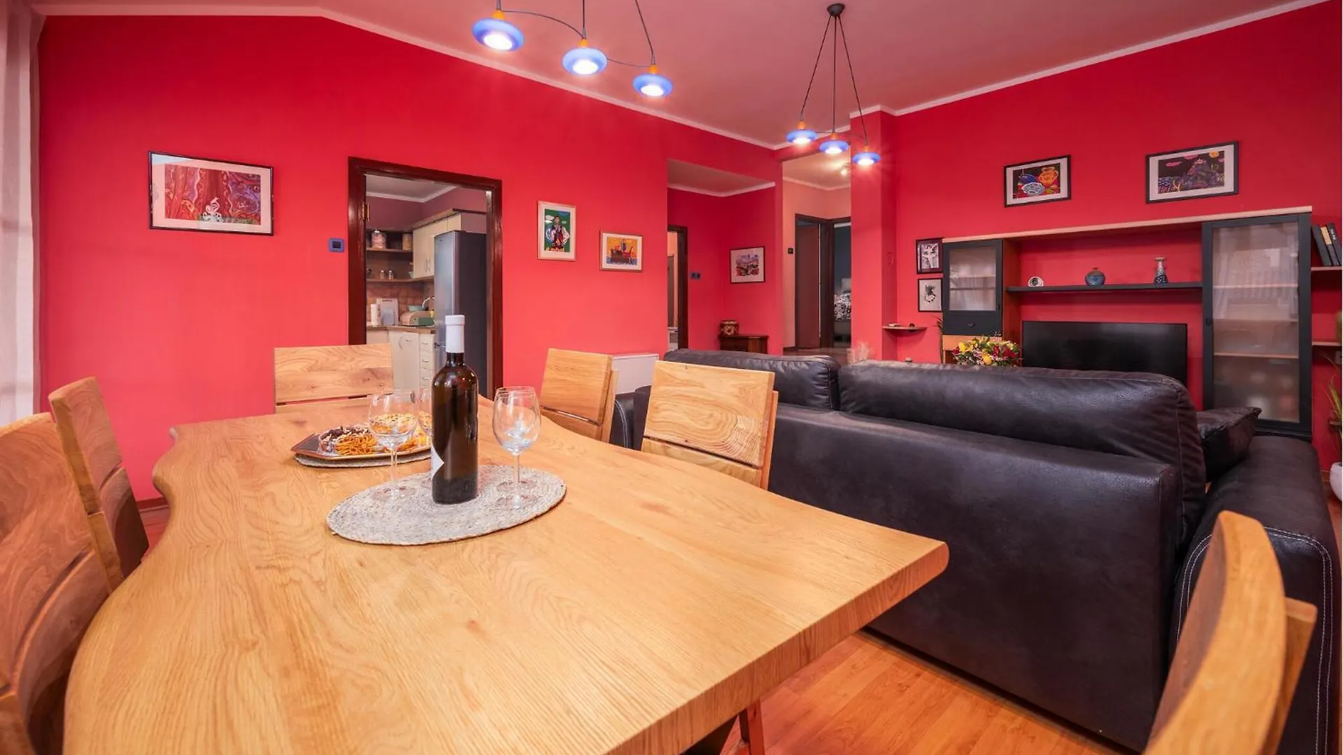 Lovely Home In Sisan With Wifi Holiday home